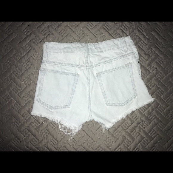 High-Waisted Cutoff Jean Shorts - Picture 2 of 4